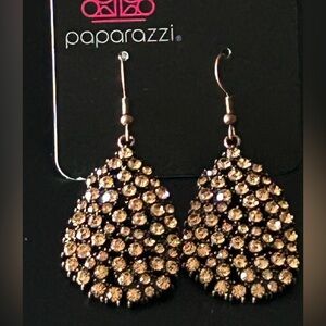Paparazzi Sparkling Gold Teardrop Earrings